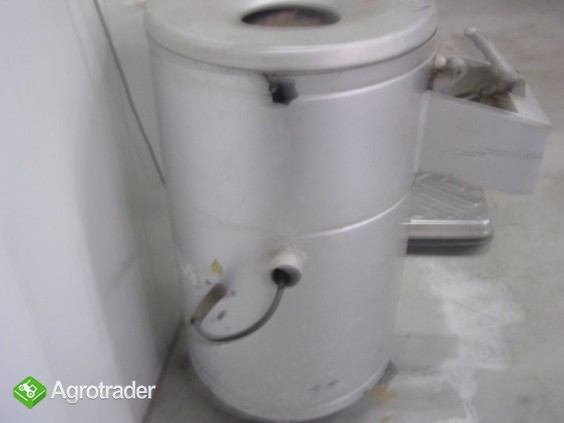 Sprzedam maszynkę do obierania ziemniaków.